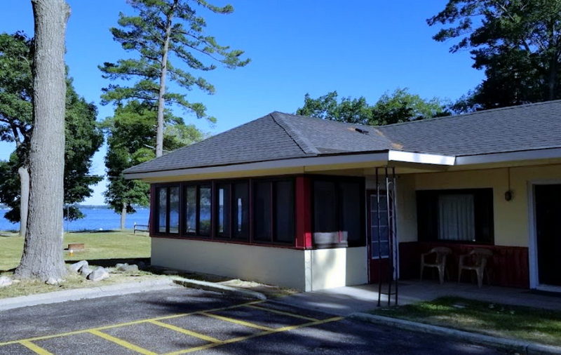 Sun n Snow Motel - From Web Listing (newer photo)